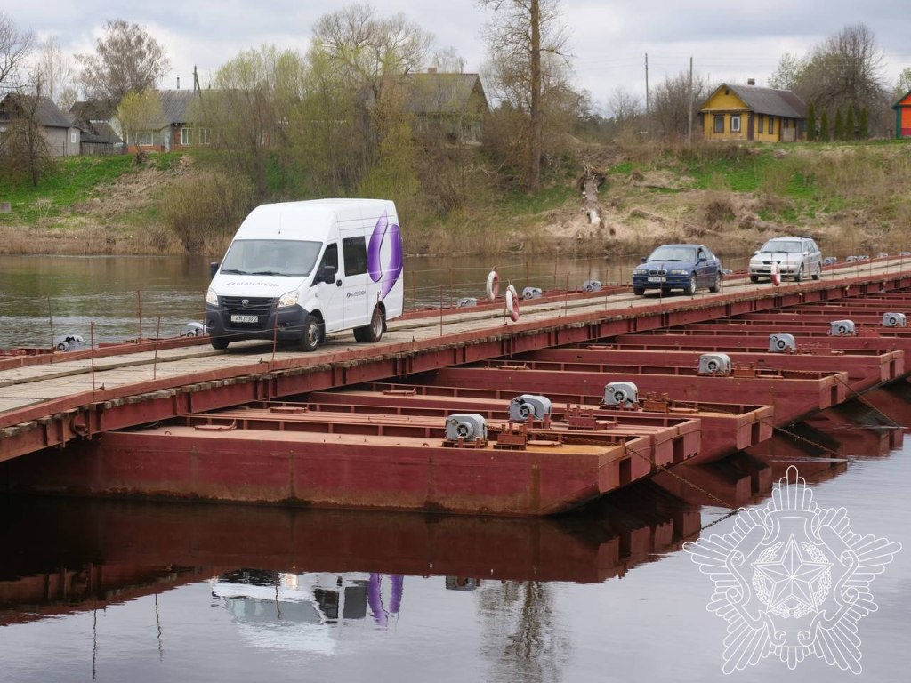 Сёння першыя аўтамабілі праехалі па мосце праз Дзвіну ў Бешанковічах