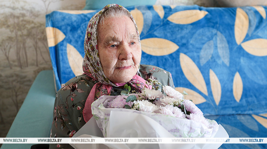 “Усё жыццё любіла працаваць”. Ураджэнка Бешанковіцкага раёна аб тым, як дажыць да 100 гадоў і захаваць бадзёрасць
