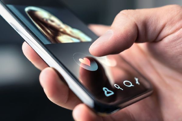 Жыхар Бешанковіцкага раёна страціў больш за 4700 рублёў на сайце знаёмстваў